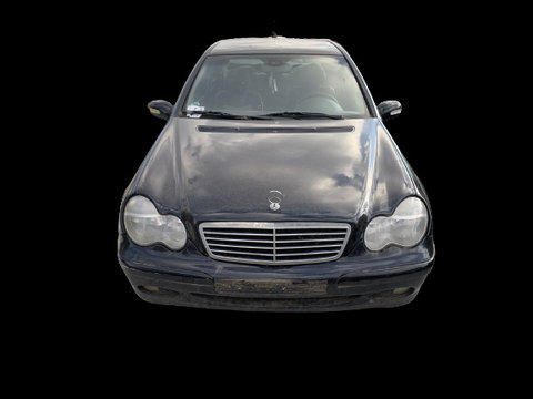 Armatura bara spate Mercedes-Benz C-Class W203/S203/CL203 [2000 - 2004] Sedan 4-usi C 200 CDI AT (122 hp)