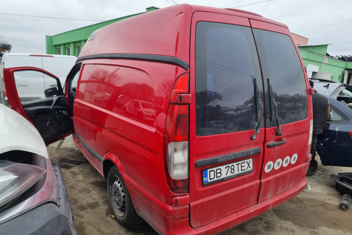 Armatura bara spate Mercedes Vito W639 2