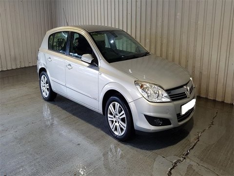 Armatura bara spate Opel Astra H 2007 Hatchback 1.6 SXi