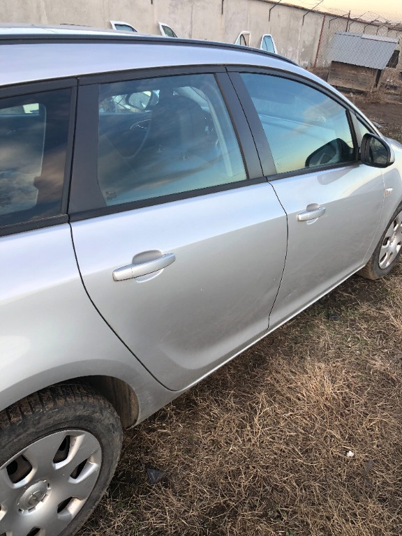 Armatura bara spate Opel Astra J 2012 co