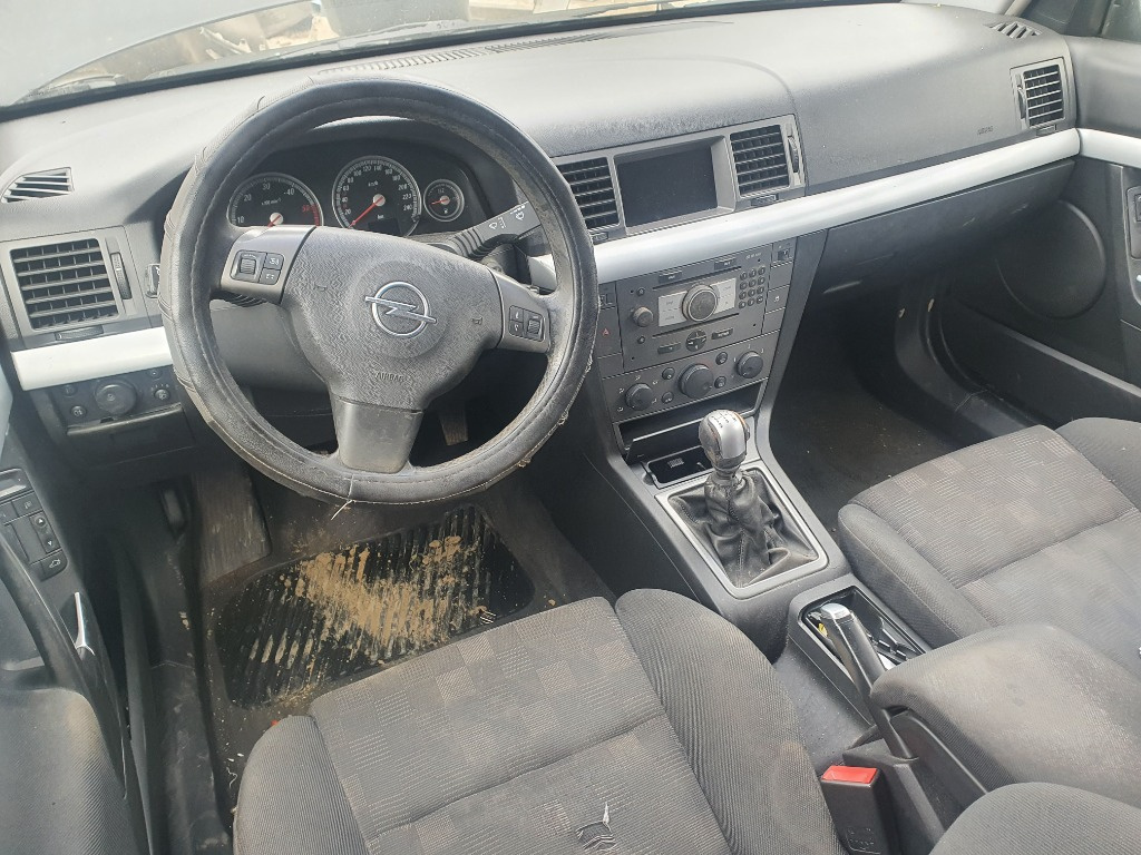 Armatura bara spate Opel Vectra C 2004 b