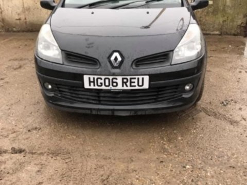 Armatura bara spate Renault Clio 2006 Hatchback 1.5 dci