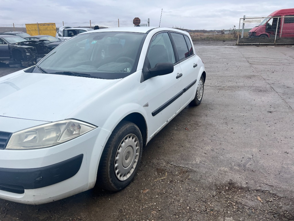 Armatura bara spate Renault Megane 2004 