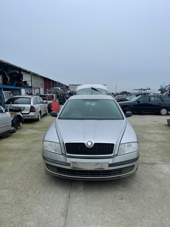 Armatura bara spate Skoda Octavia 2 2005 HATCHBACK