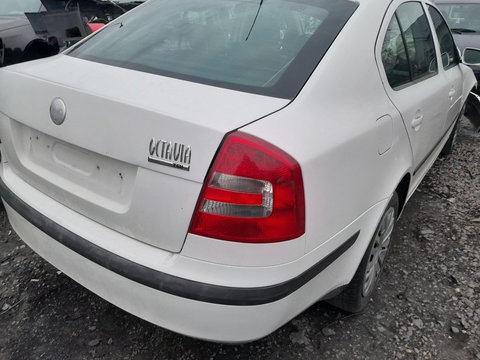 Armatura bara spate Skoda Octavia 2 2007 HATCHBACK 1.9 DIESEL