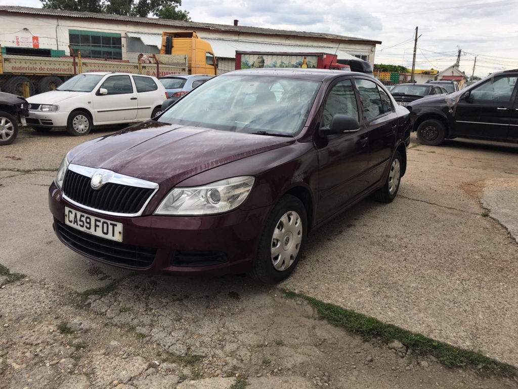 Armatura bara spate Skoda Octavia 2 2010 HATCHBACK