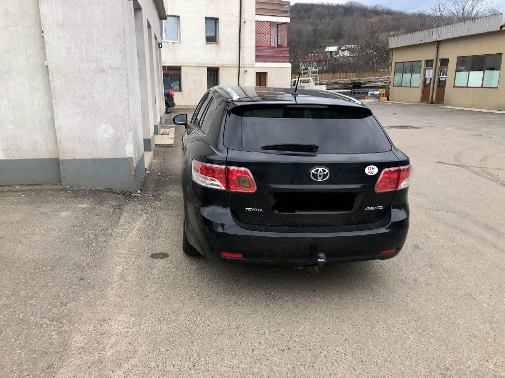 Armatura bara spate Toyota Avensis 2010 