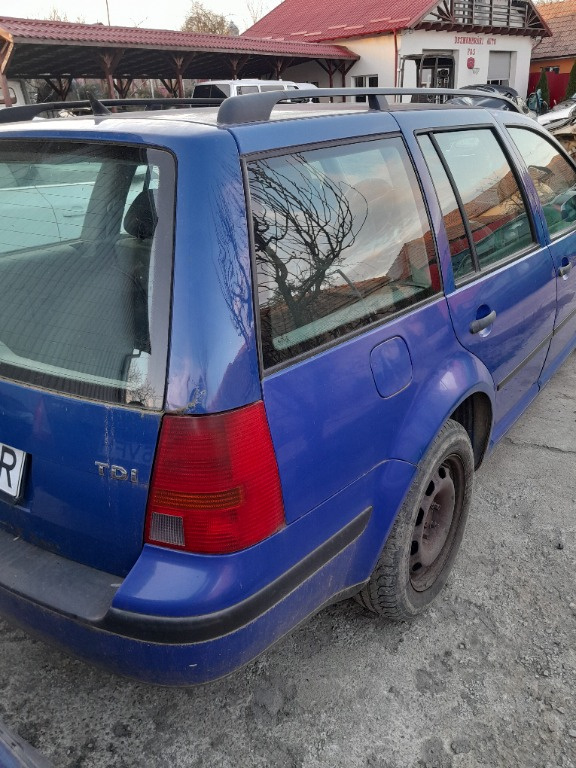 Armatura bara spate Volkswagen Golf 4 20
