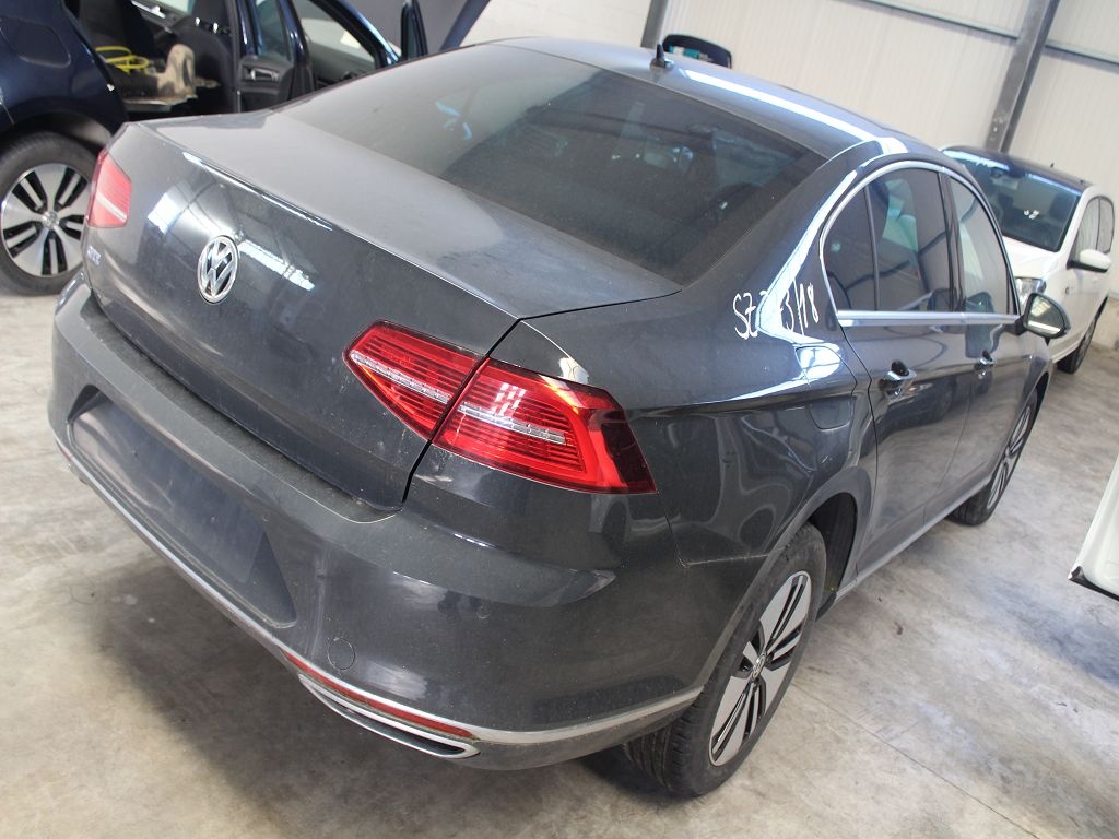 Armatura bara spate Volkswagen Passat B8