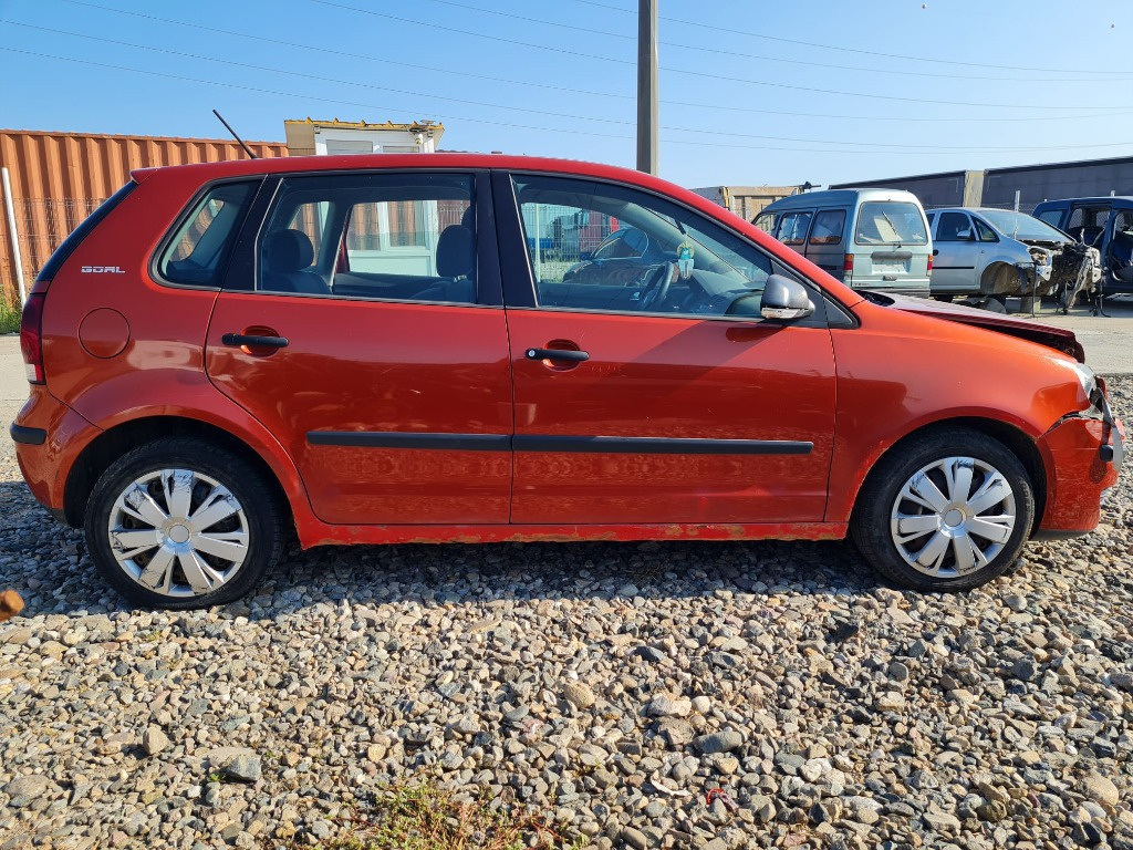 Armatura bara spate Volkswagen Polo 9N 2007 Hatchb