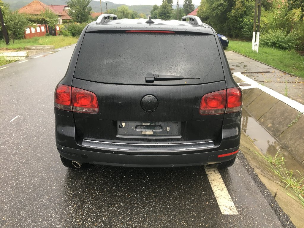 Armatura bara spate Volkswagen Touareg 7