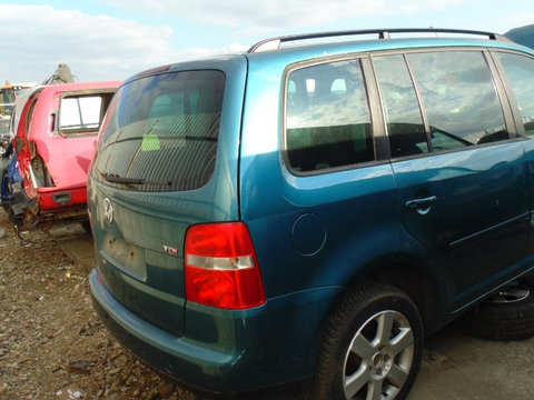 Armatura bara spate Volkswagen Touran 2004 Hatchback 2.0 Tdi