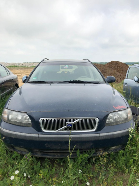 Armatura bara spate Volvo V70 2004 BREAK 2.4