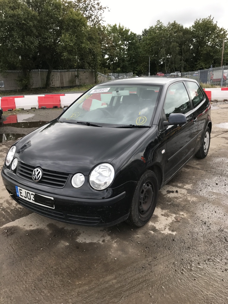 Armatura bara spate VW Polo 9N 2004 Hatc
