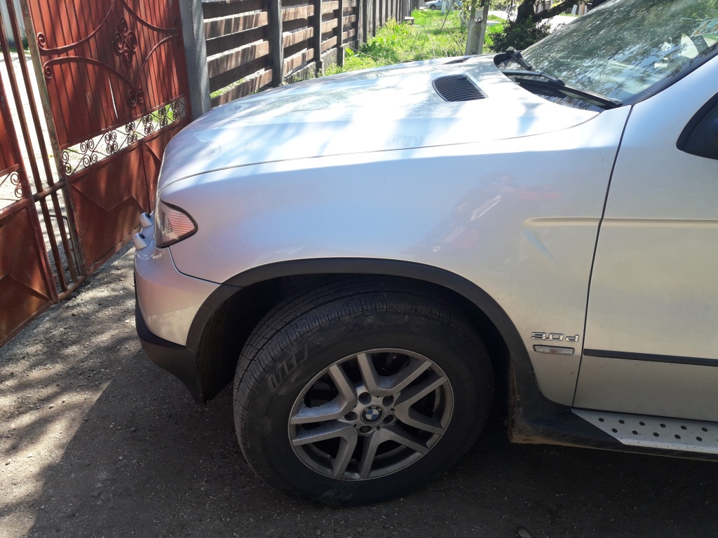 Aripa stanga Bmw x5 e53 facelift originala