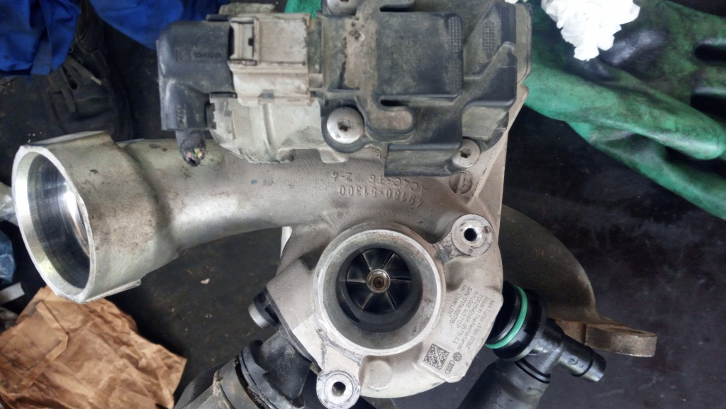 AUDI A3 GOLF 1.4 Turbo COD 04E145713P/ 49180-01360 8V TSI CPW