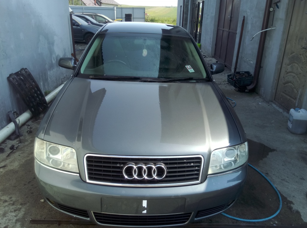 AUDI A6 2004....DEZMEMBREZ