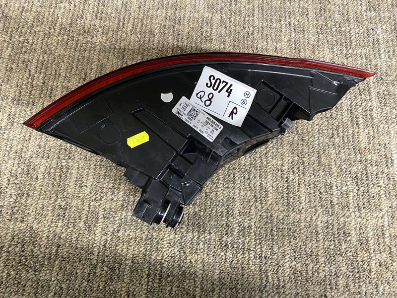 Audi Q8 2018/2023 4M8 lampa stop dreapta