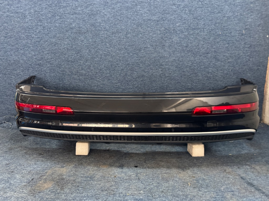 Audi SQ7 4M0 Bară spate completa