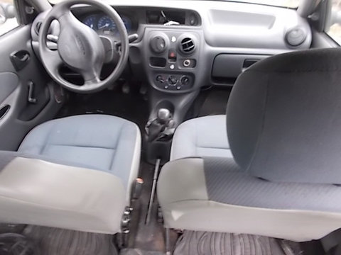 Ax came Dacia Solenza 2004 hatchback 1.4 mpi