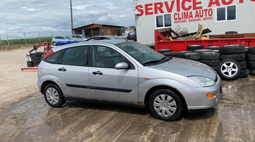 Ax came Ford Focus 2001 hatchback 1600 b