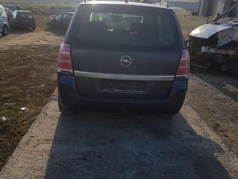 Ax came Opel Zafira 2005 combi 1.9 cdti