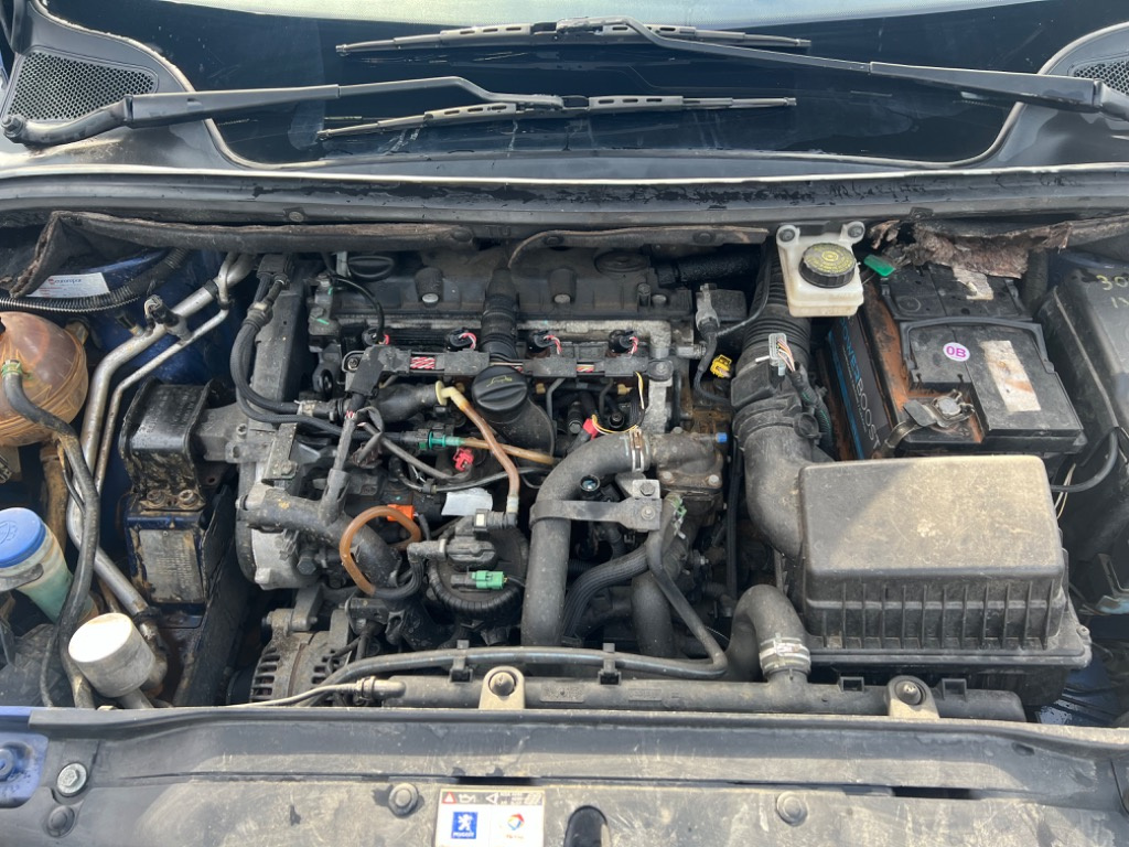 Ax came Peugeot 307 2005 Hatchback 2.0 h
