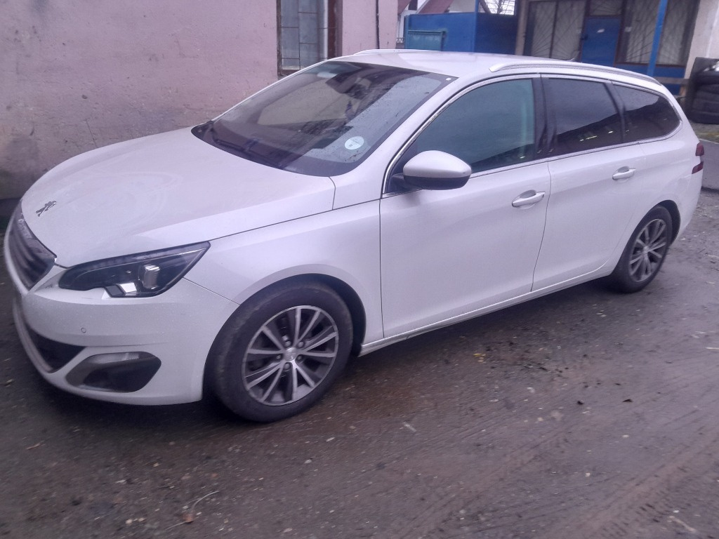 Ax came Peugeot 308 2016 Break 1.6hdi