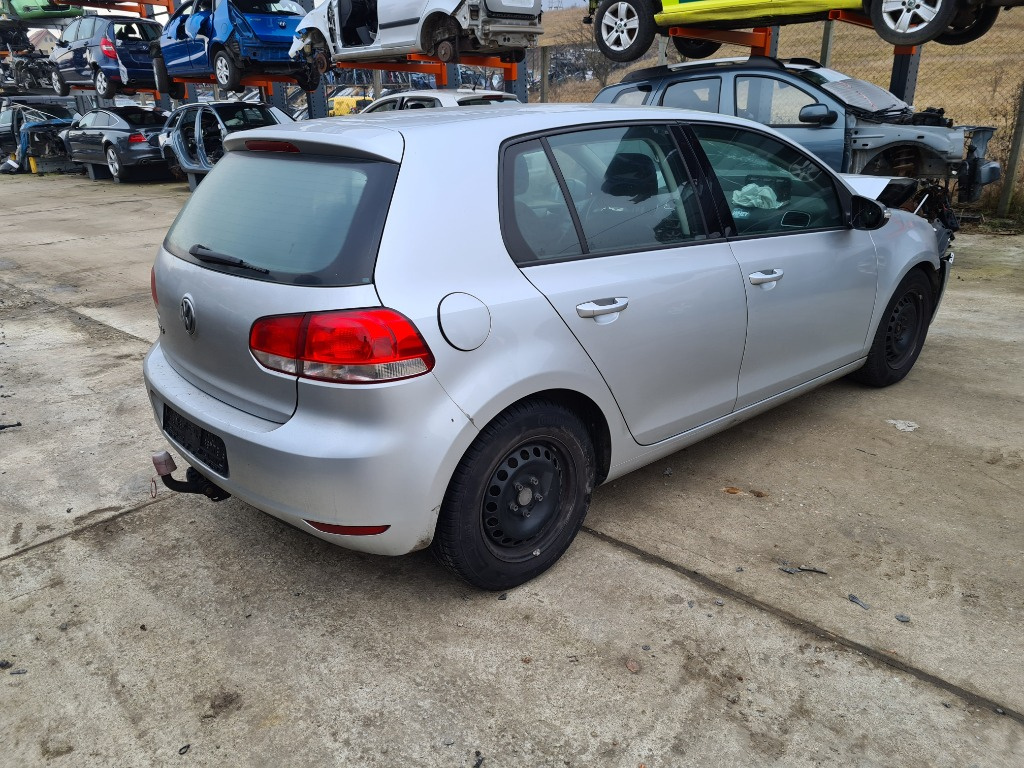Ax came Volkswagen Golf 6 2011 Hatchback