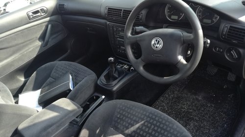 Ax came Volkswagen Passat B5 2002 Berlin