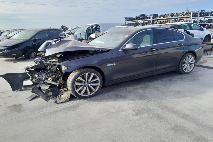 Ax cu came 7800044 7800044 BMW Seria 5 F