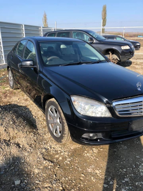 Baie ulei Mercedes C-Class W204 2011 Berlina / Break 2.2