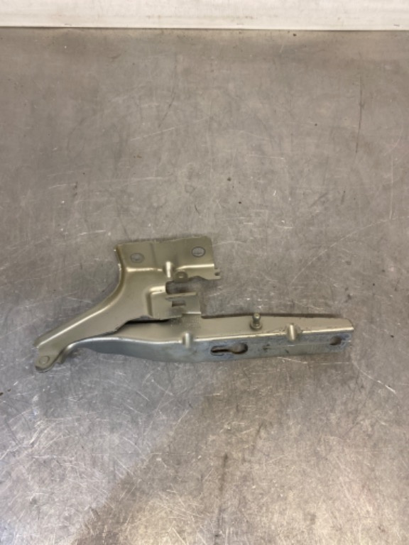 Balama capota motor, stanga, Volvo xc60 2017-2024 31424537