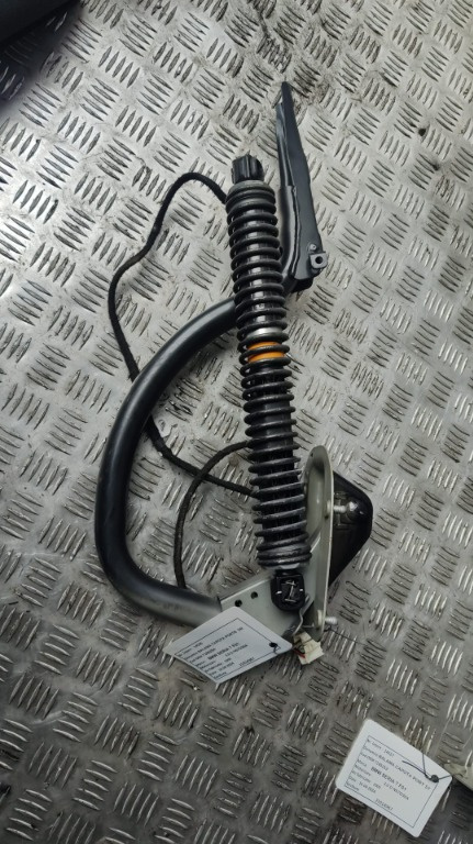 Balama capota portbagaj dreapta BMW seria 7 F01 F02 3.0 D 245cp/180Kw cod motor N57-D30A ,an 2010 cod 7185254