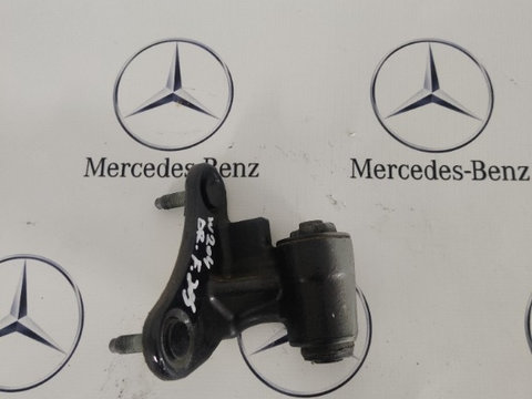 Balama opritor dreapta fata Mercedes c220 cdi w204