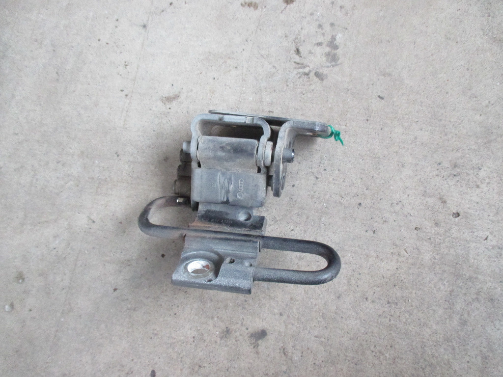 Balama opritor usa dreapta fata 8E0831412B Audi A6