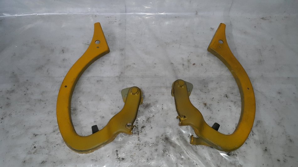 Balamale/ Brate Portbagaj/ Capota Spate Renault Clio 2/II 1999 - 2008