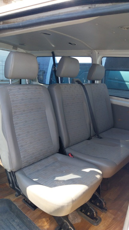 Bancheta pasageri partea din spate VW T5 2010 2011 2012 2013 2014 2015 2016