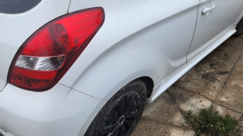 Bancheta spate Hyundai i20 2010 Coupe 1.