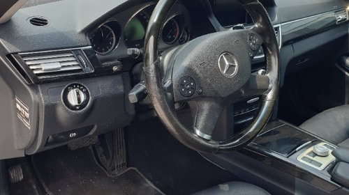 Bancheta spate Mercedes E-Class W212 201