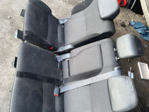 Bancheta spate mitsubishi outlander an 2011