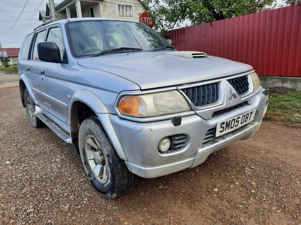 Bancheta spate Mitsubishi Pajero 2005 shogun sport 2.5 TD