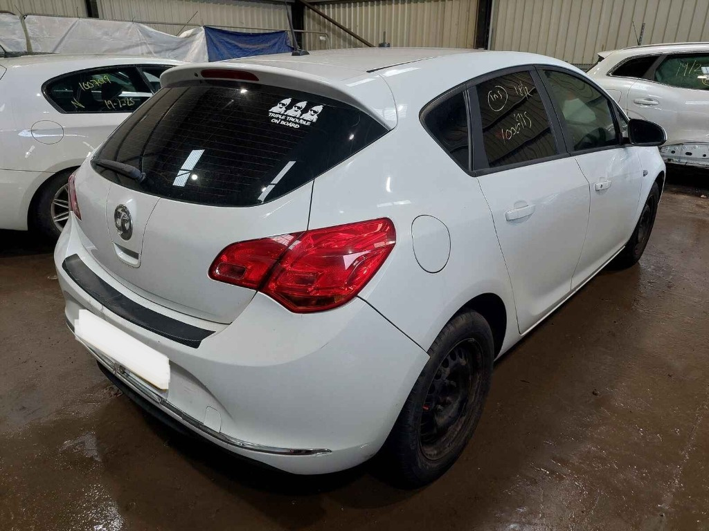 Bancheta spate Opel Astra J 2014 HATCHBACK 1.3 CDI