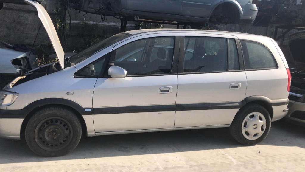 Bancheta spate Opel Zafira 2005 Berlina 