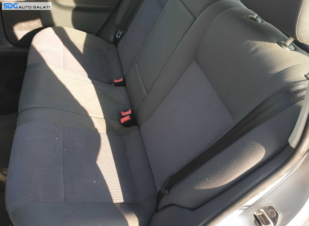 Bancheta Spate Pasageri Sezut cu Spatar Volkswagen Polo 9N 2002 - 2008
