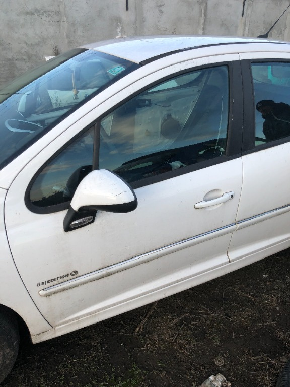 Bancheta spate Peugeot 207 2011 hatchbac