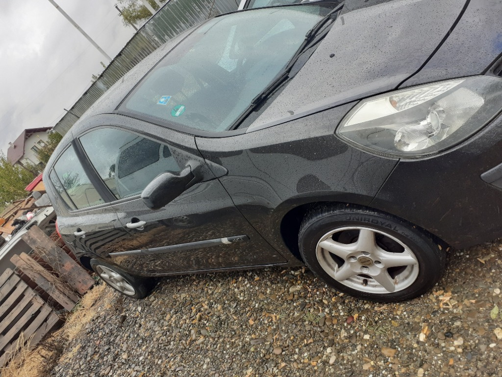 Bancheta spate Renault Clio 3 2006 Haych