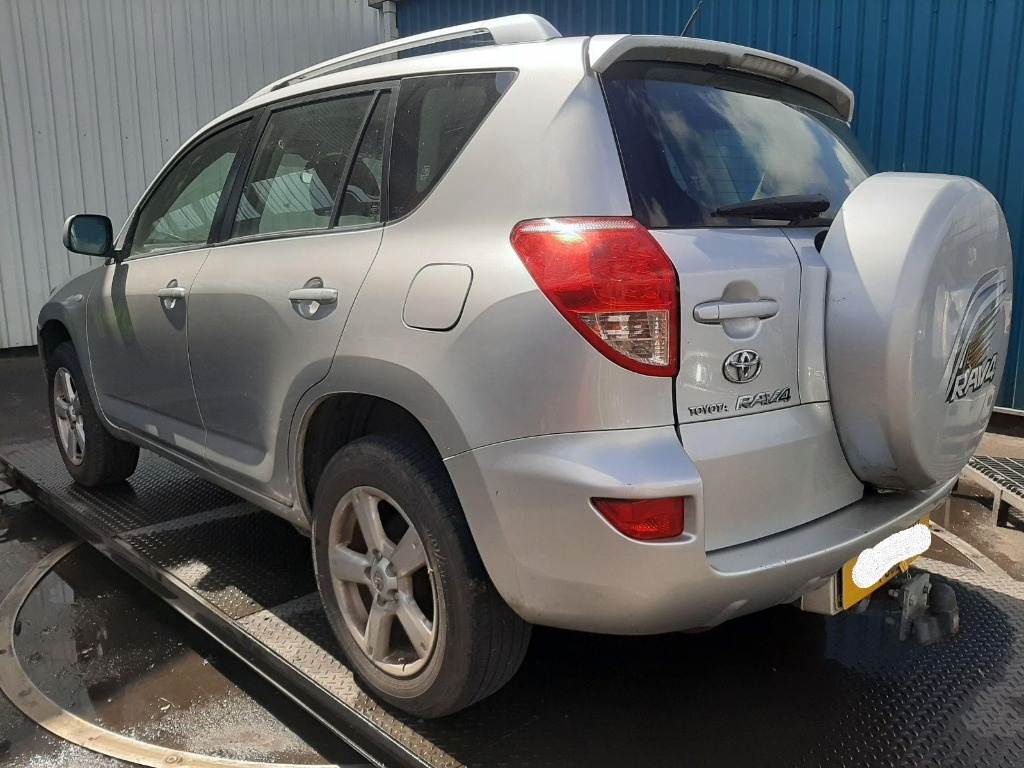 Bancheta spate Toyota RAV 4 2007 SUV 2.2