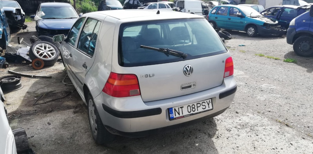 Bancheta spate Volkswagen Golf 4 2000 hb