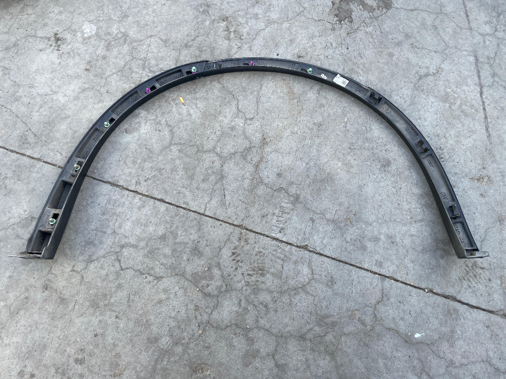 Bandou aripa dreapta spate VW Touareg 3 3 (2016-2020) 760853818